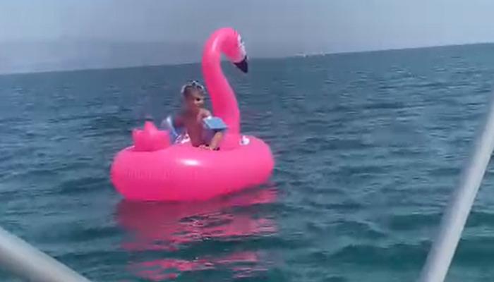 Denizde korku dolu anlar... Kıyıdan 700 metre açıkta sürüklendi! yalnız bırakılmış