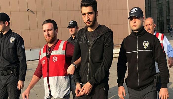 Bakırköy'de otomobili halkın üzerine sürdü! Eski hakim ve savcının oğlu yine kazaya karıştı