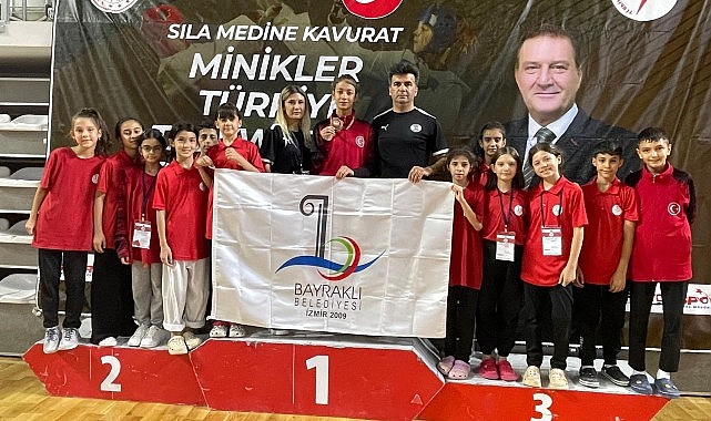 Bayraklı sporcular Sivas'tan derecelerle döndü - SPOR