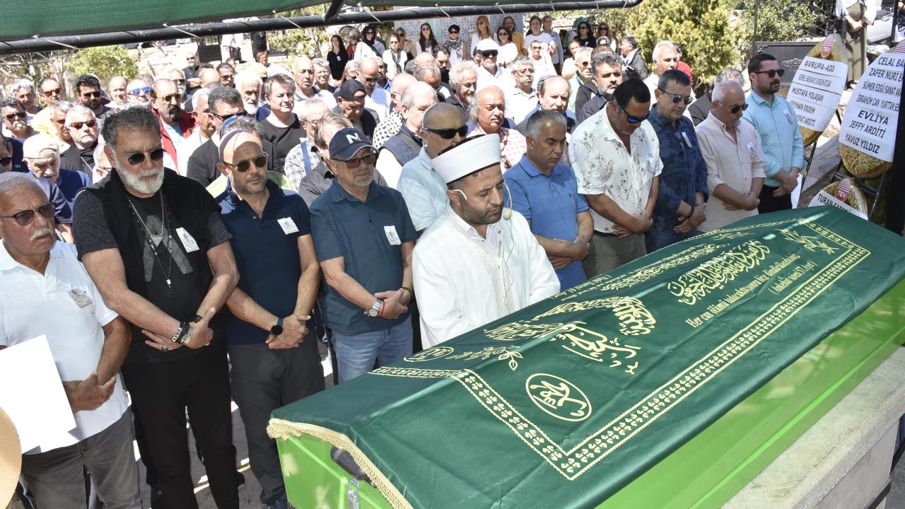 Sanatçı Şakir Öner Günhan son yolculuğuna uğurlandı