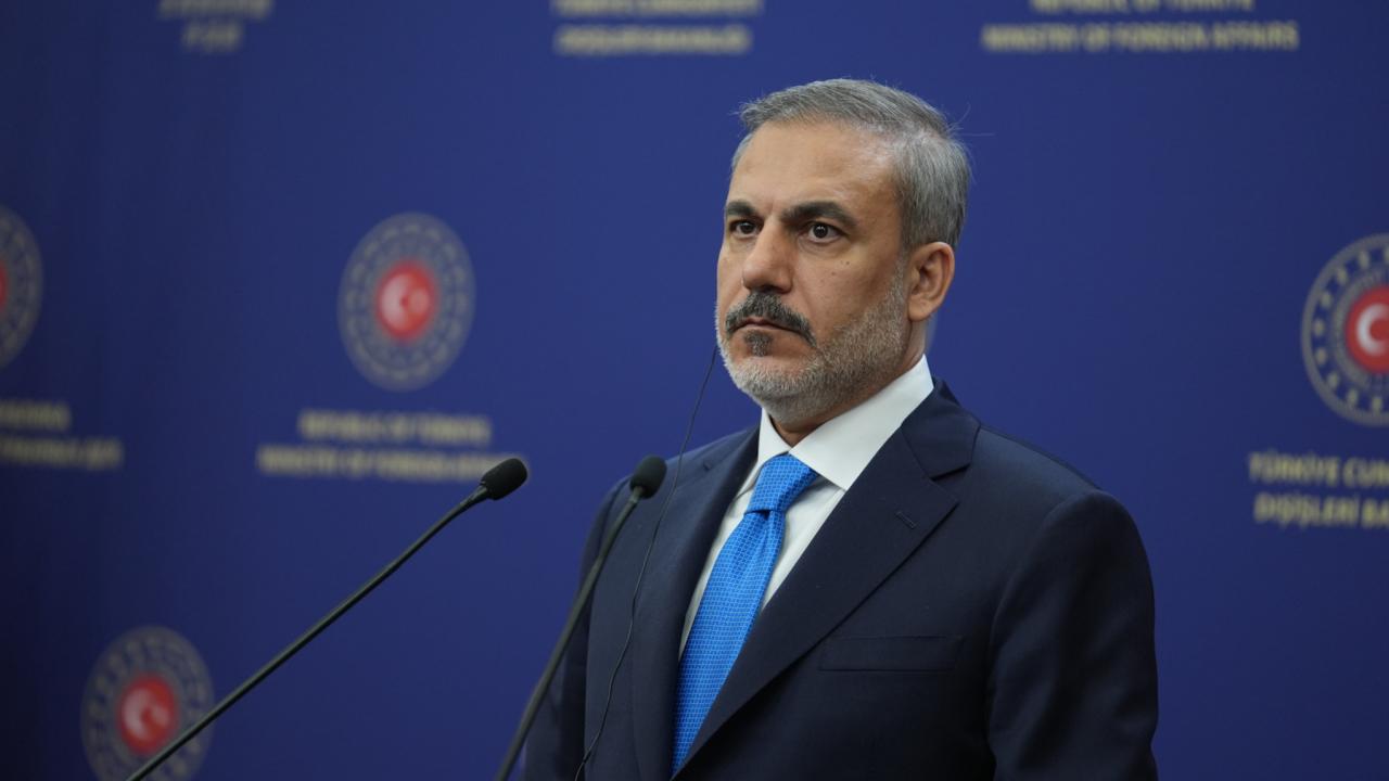 "İsrail'i kayıtsız şartsız destekleyenler Gazze'deki katliamın suç ortağıdır."