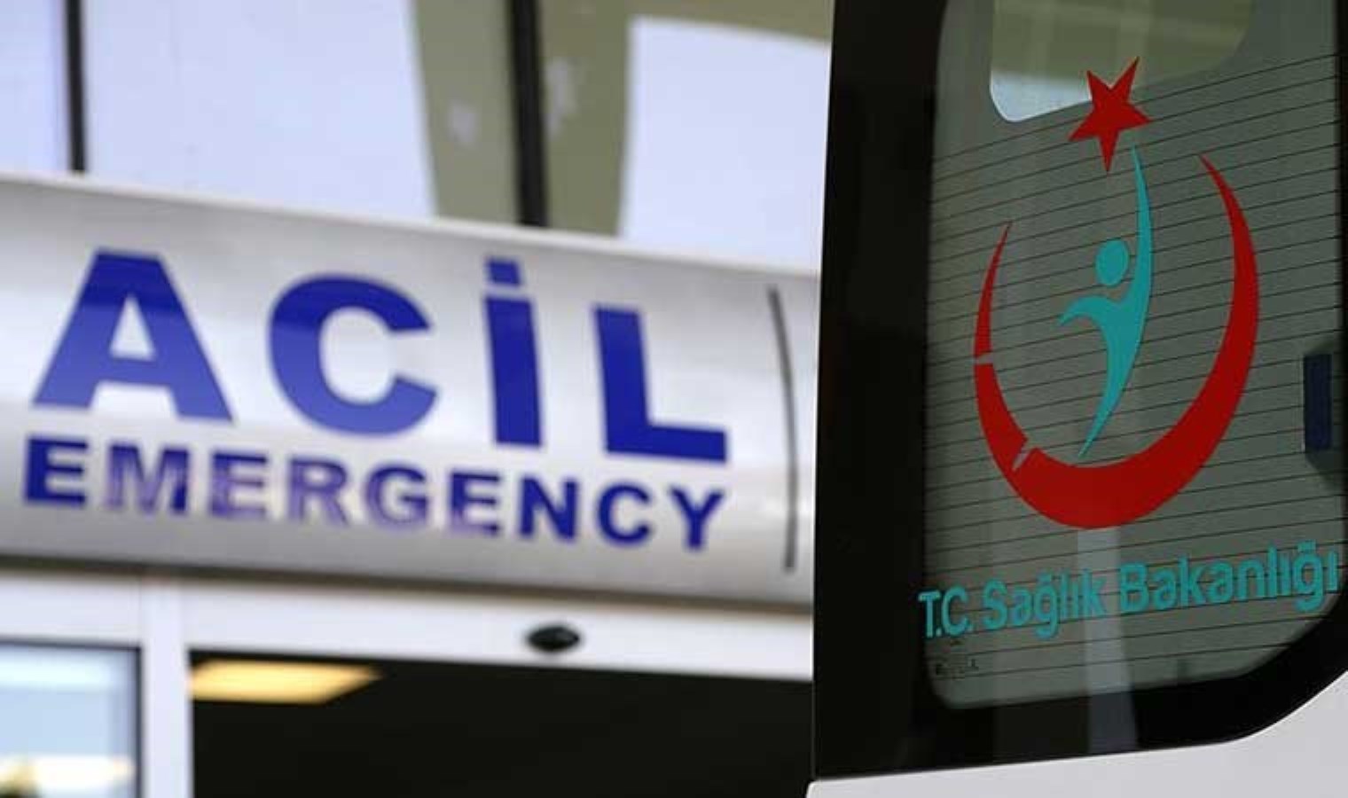 Uşak fabrikasında zehirli panik: 19 işçi hastaneye kaldırıldı - Son Dakika Türkiye Haberleri