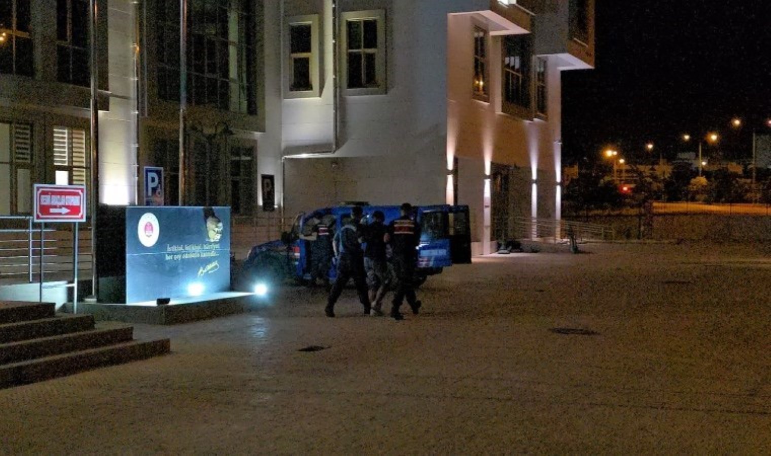Yanan araçtaki ceset şuydu: 1 kişi tutuklandı - Son Dakika Türkiye Haberleri