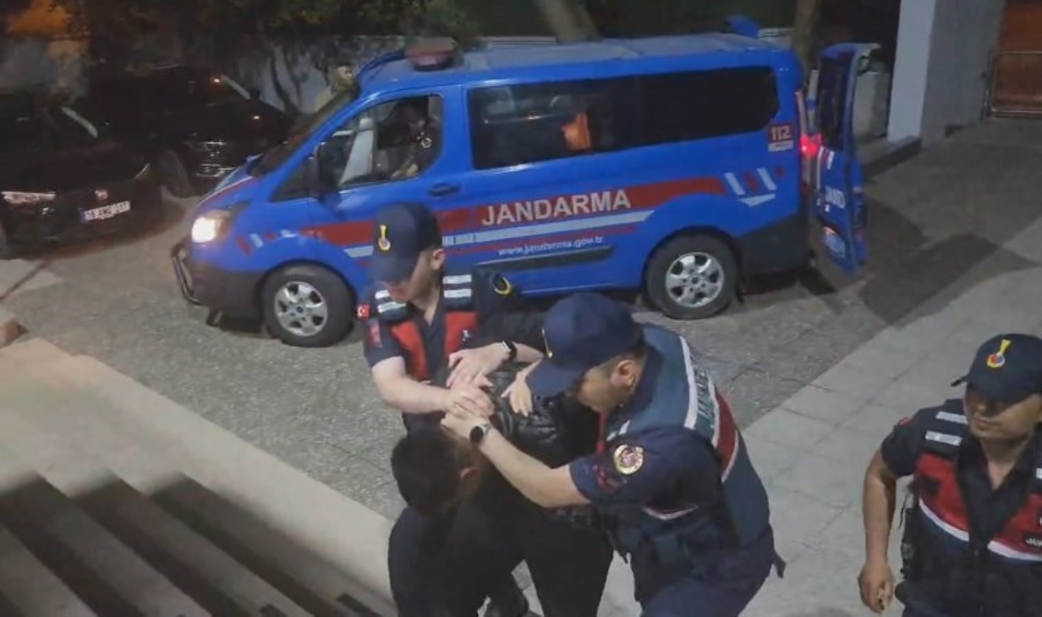 Taksi şoförünü 20 yerinden bıçaklayan zanlı operasyonda yakalandı - Son Dakika Türkiye Haberleri