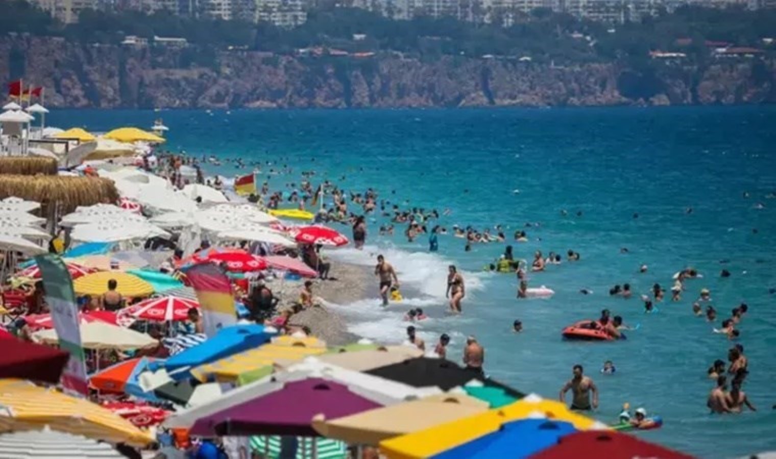 Yılın ilk 5 ayında 18 milyon turist geldi - Son Dakika Ekonomi Haberleri