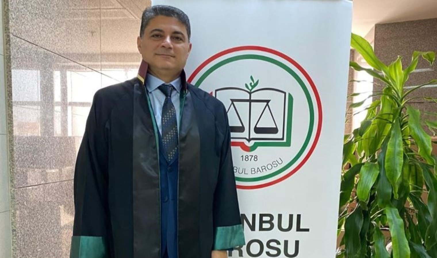 İlk grup avukatlar İlke Çağdaş cumhurbaşkanı adayını gazete ilanıyla açıkladı - Son Dakika Türkiye Haberleri