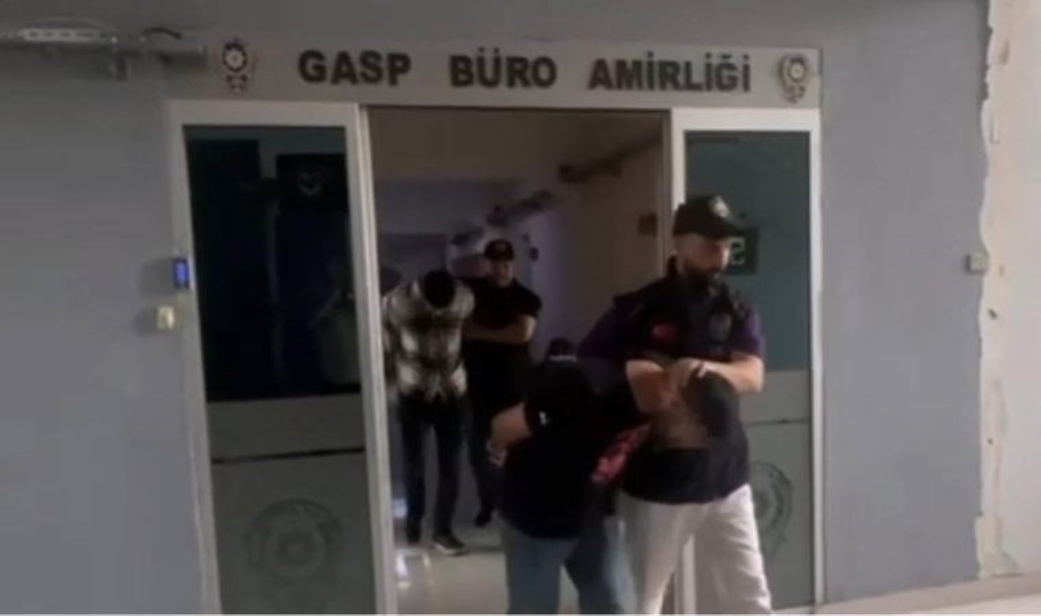 İzmir'de bir otomobil bayisine silahlı saldırıda yeni gelişme - Son Dakika Türkiye Haberleri
