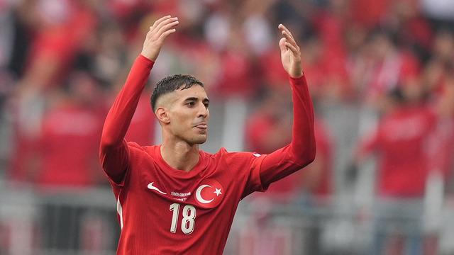 Günün En Çok Konuşulan Anı: Mert Müldür, Forma Tavrını Gerçekleştirmedi!