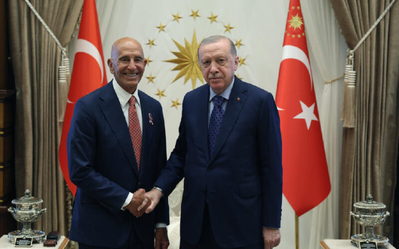 Cumhurbaşkanı Erdoğan, ABD'nin Ankara Büyükelçisi Barrack ile Temsilciler Meclisi Üyesi Issa'yı kabu